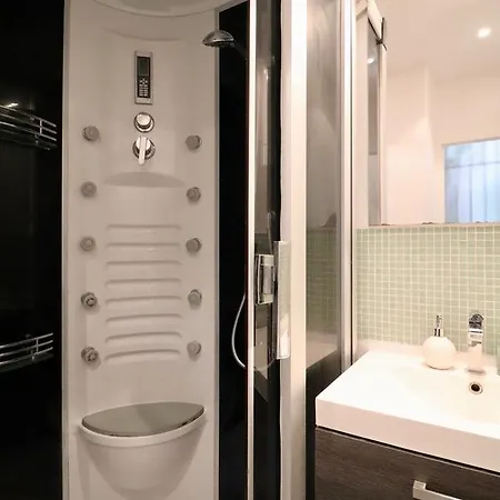 Paris-pere Lachaise Apartment *